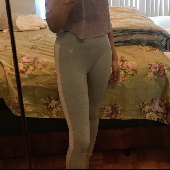 Forever 21 leggings - Picture 3 of 3